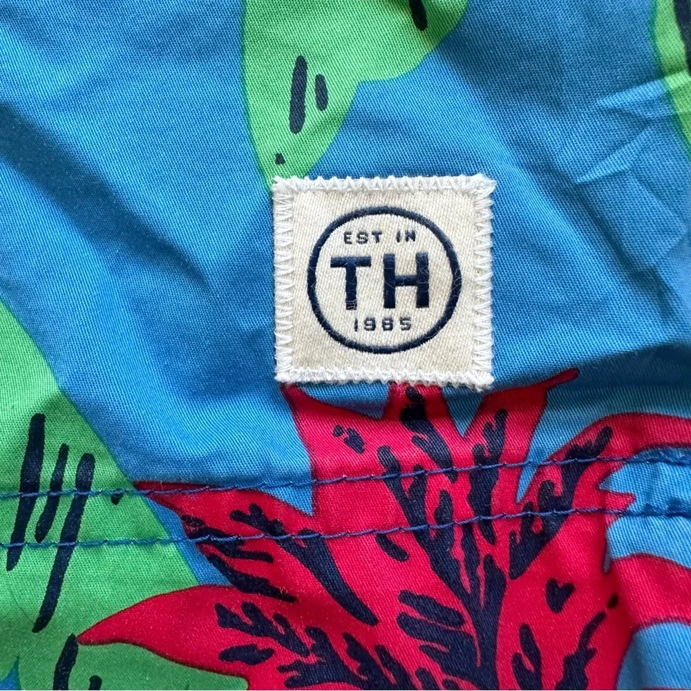 Tommy Hilfiger very good